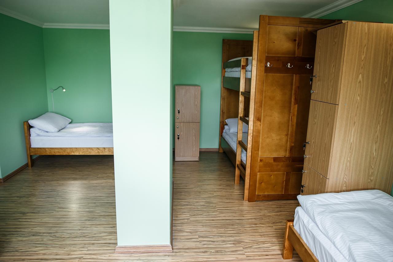 Sweet Home Hostel / Guest House Chernivtsi Bagian luar foto